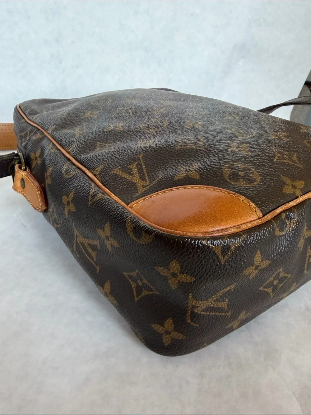 Vintage Louis Vuitton Danube GM Monogram Crossbody Messenger Bag